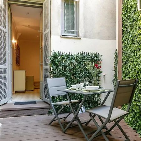 Apartment In The Heart Of